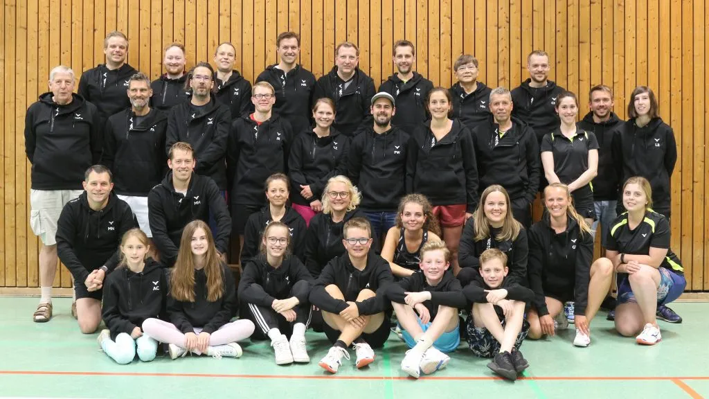 Mitglieder des OSC Blau-Gelb Essen-Werden in der Sporthalle